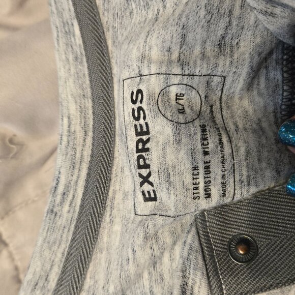 Express - Men's XL V Neck T Shirt - EUC - Picture 2 of 4